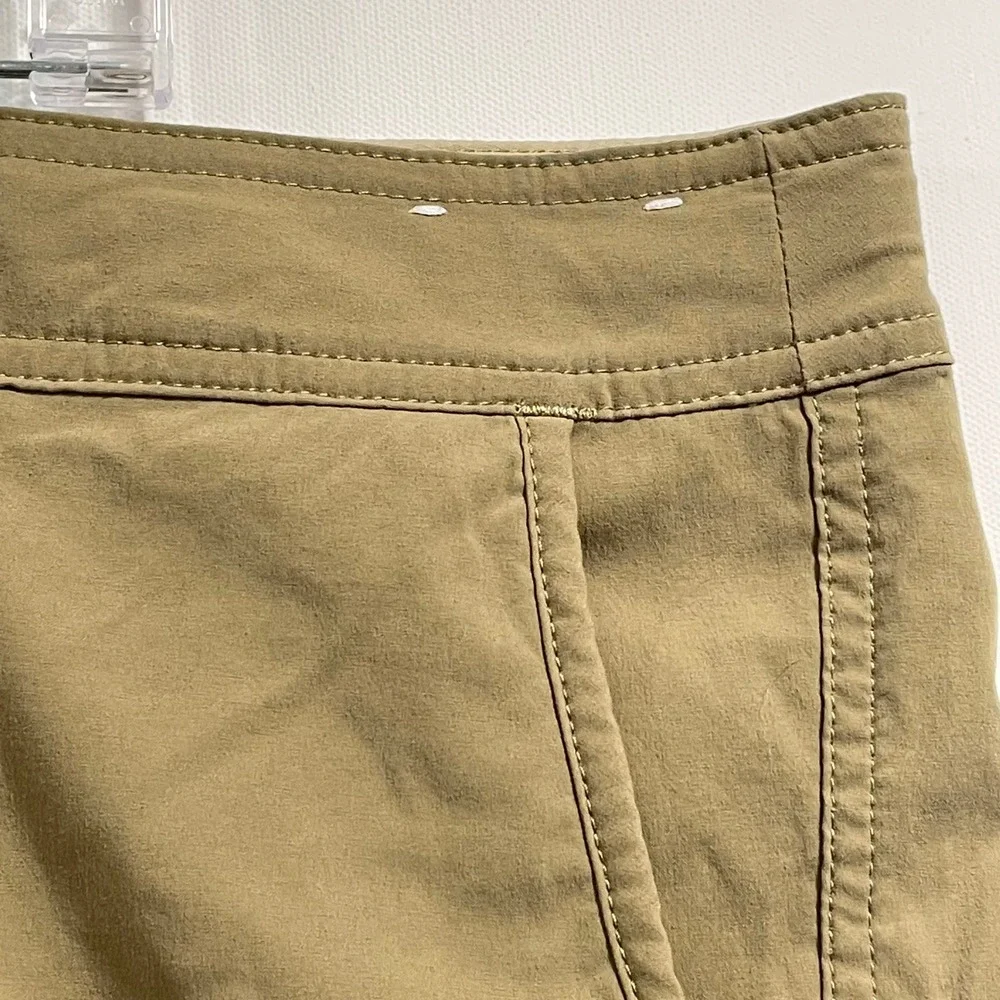 Patagonia Mens Quandary Shorts Tan Khaki Hiking Outdoor Size 40 10 Inch Inseam